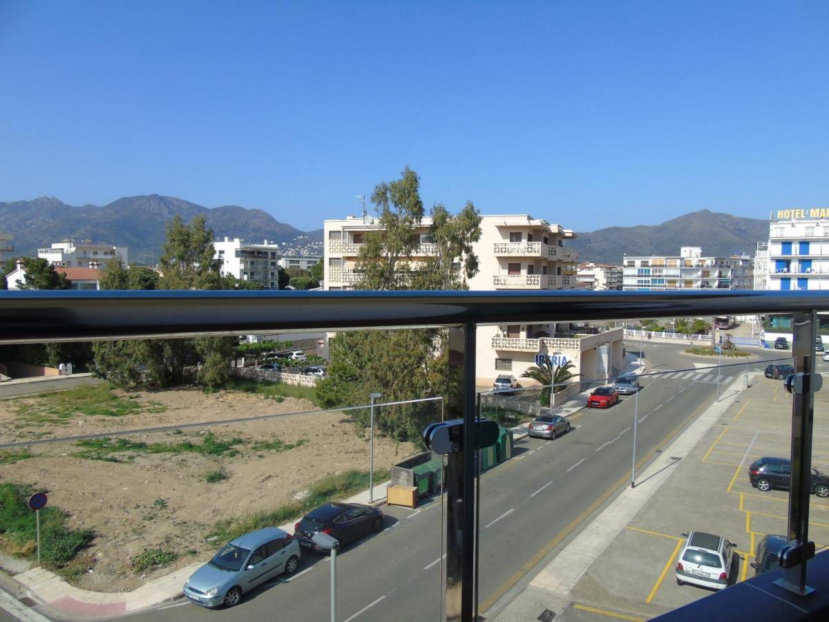 Appartement Premiere Ligne De Mer Roses Luaran gambar